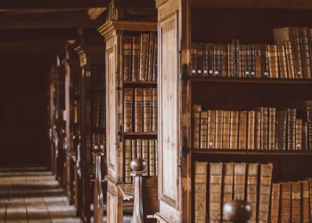 photo-1508107536691-b1449928187d